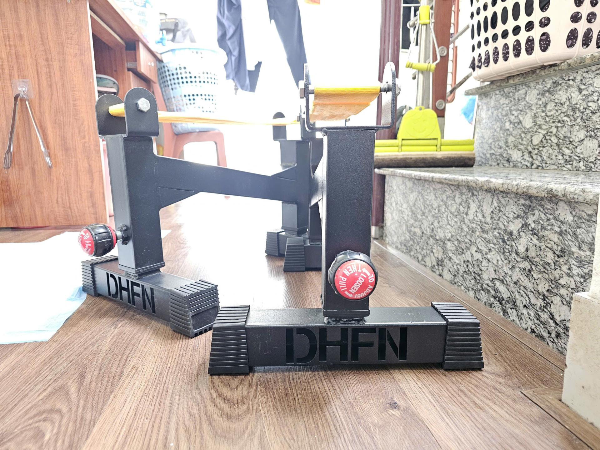 Hình ảnh chính diện giá đỡ deadlift DHFNGD nhập khẩu